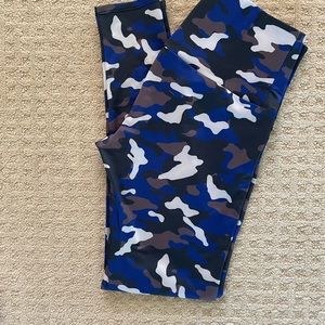 Blue/Grey Camo Leggings.